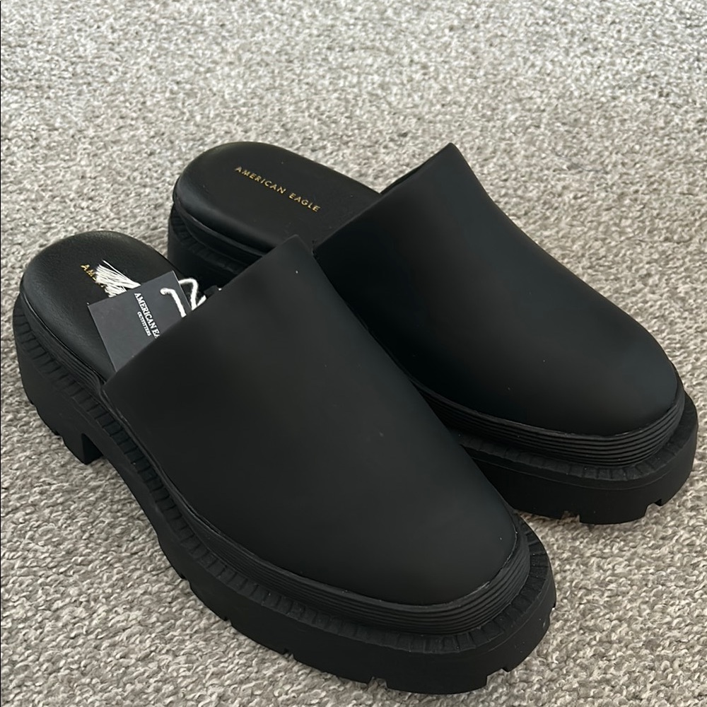 NWT American Eagle Mules. Size 7